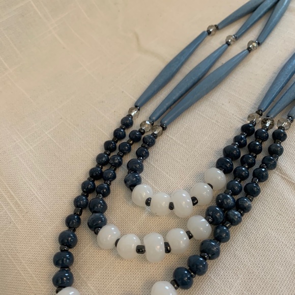 Multi strand beaded necklace - Picture 3 of 6